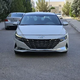 Hyundai Elantra 2023