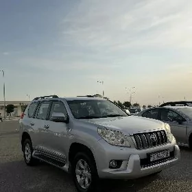 Toyota Land Cruiser Prado 2012