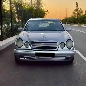 Mercedes-Benz E500 1996