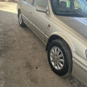 Toyota Camry 1999