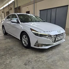 Hyundai Elantra 2021