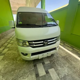 Toyota Hiace 2021