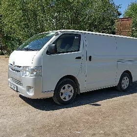 Toyota Hiace 2025