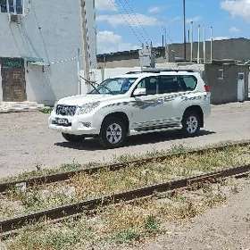 Toyota Land Cruiser Prado 2010