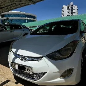 Hyundai Elantra 2013
