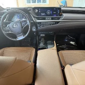 Lexus ES 350 2019
