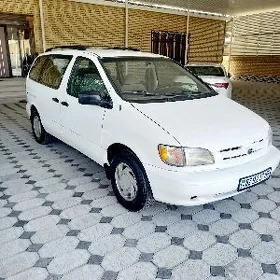 Toyota Sienna 2000