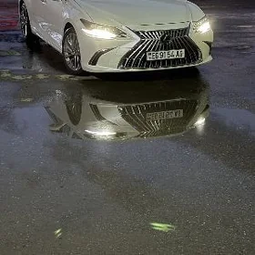 Lexus ES 350 2023