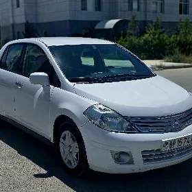 Nissan Versa 2010