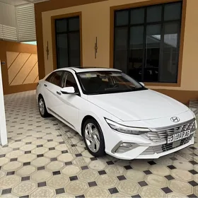 Hyundai Elantra 2025