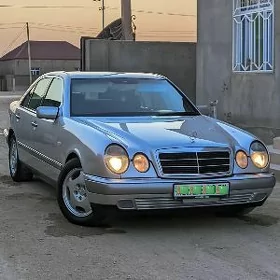 Mercedes-Benz E320 1997