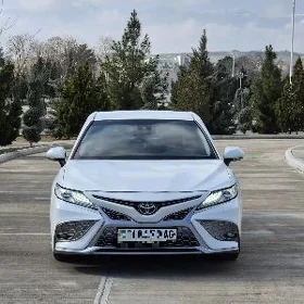 Toyota Camry 2020