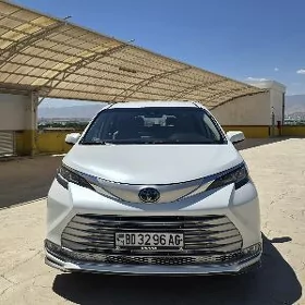 Toyota Sienna 2021