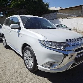 Mitsubishi Outlander 2022
