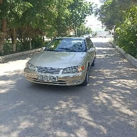 Toyota Camry 2000