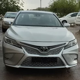 Toyota Camry 2018
