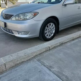 Toyota Camry 2004