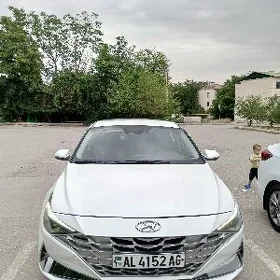Hyundai Elantra 2021