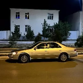 Toyota Camry 2000
