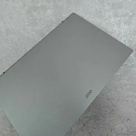 Noutbuk acer