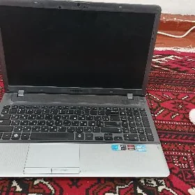 Noutbuk Samsung core-i7