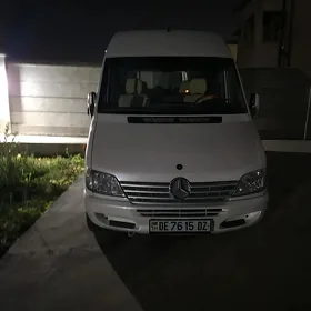 Mercedes-Benz Sprinter 2500 2003