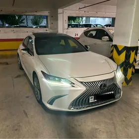 Lexus ES 350 2019