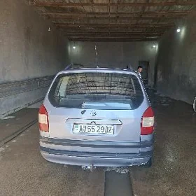Opel Zafira 2003
