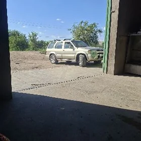 Infiniti QX4 2002