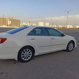 Toyota Camry 2014
