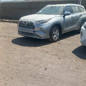 Toyota Highlander 2023