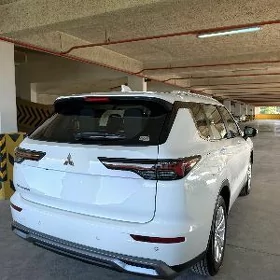 Mitsubishi Outlander 2026