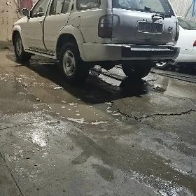 Infiniti QX4 1997