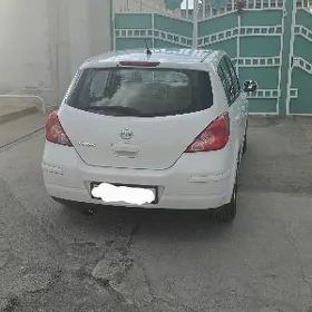 Nissan Tiida 2011