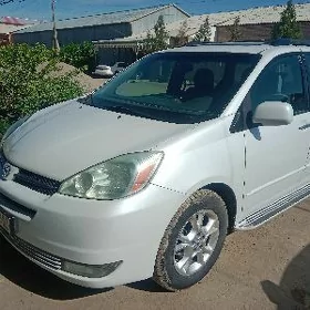 Toyota Sienna 2004