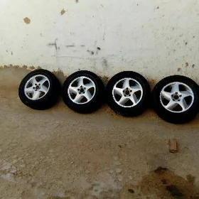 Volvo teker