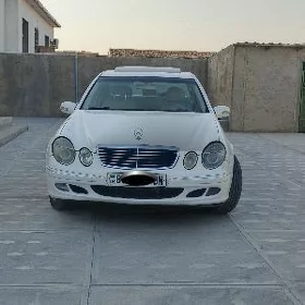 Mercedes-Benz E320 2004