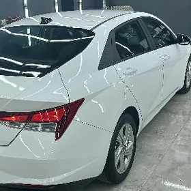 Hyundai Elantra 2021