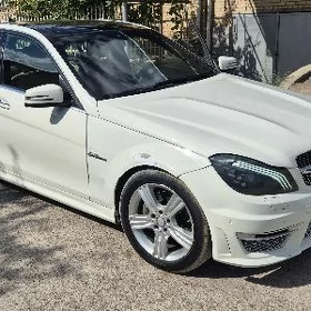 Mercedes-Benz C350 2011