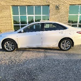 Toyota Camry 2017