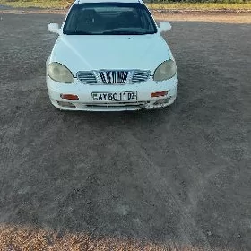 Daewoo Leganza 1998