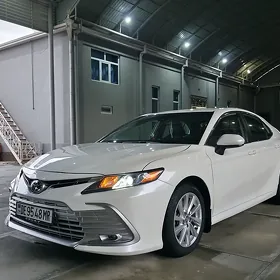 Toyota Camry 2022