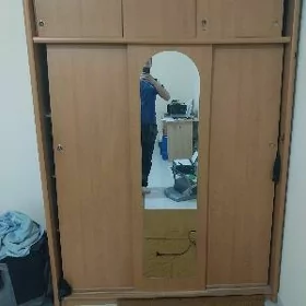 şkaf