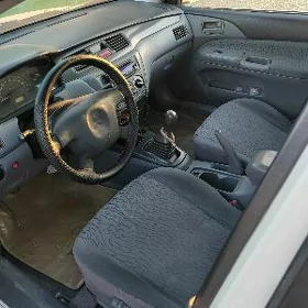 Mitsubishi Lancer 2002
