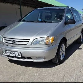 Toyota Sienna 2003