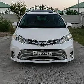 Toyota Sienna 2020