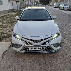 Toyota Camry 2021