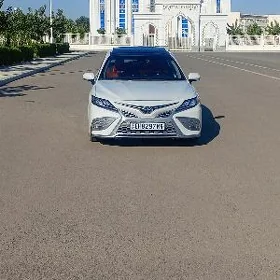 Toyota Camry 2021