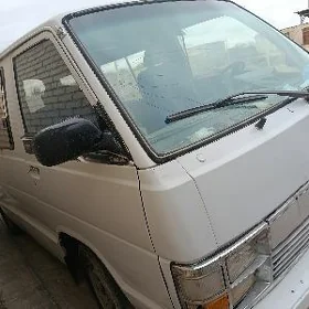 Toyota Hiace 1983