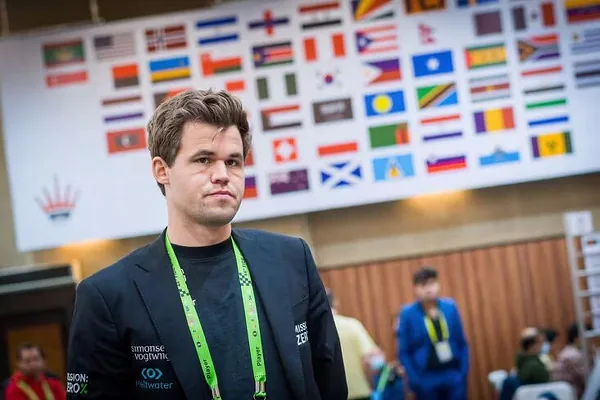 Magnus Karlsen 21 ýyldan bäri ilkinji gezek yzly-yzyna dört oýunda utuldy